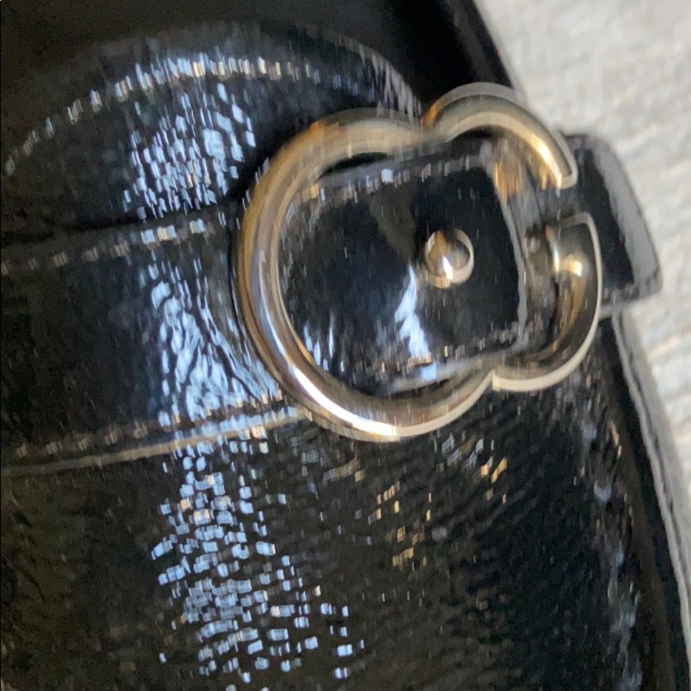 Worn once Gucci flats - Picture 3 of 4
